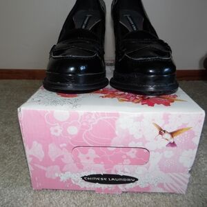 Women's Chinese Laundry Black Patent Leather Closed Toe Heel Pumps